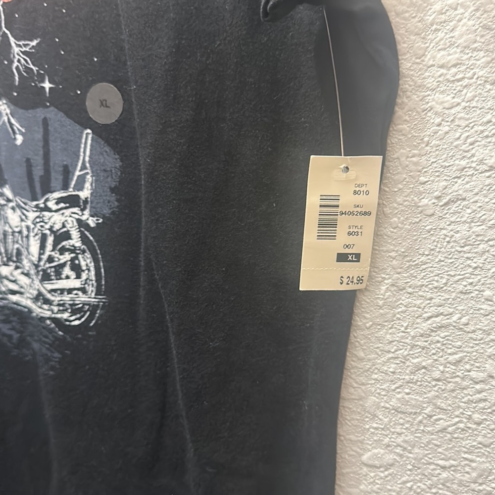 Desert Racer Graphic Tee - Picture 3 of 3